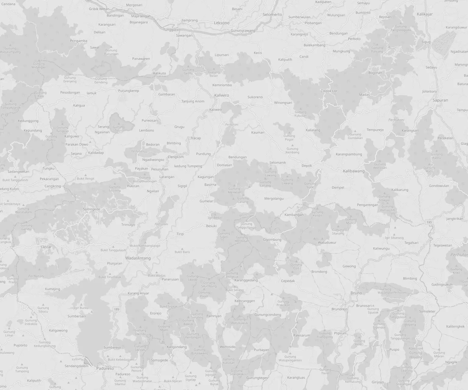 Peta rinci Kecamatan Kaliwiro dan Wadaslintang di Kabupaten Wonosobo, dalam nada abu-abu.